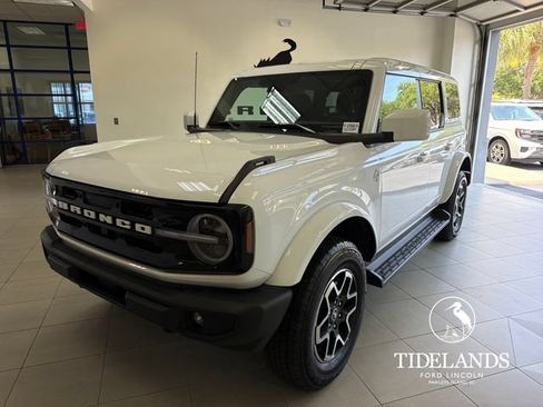 Certified 2025 Ford Bronco Outer Banks AWD/4WD image 4