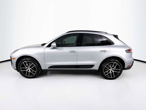 Certified 2026 Porsche Macan AWD/4WD image 2