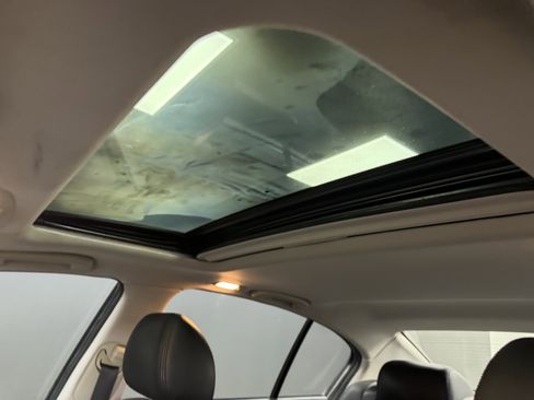 Used 2009 INFINITI G37 Journey w/ Premium Pkg image 15