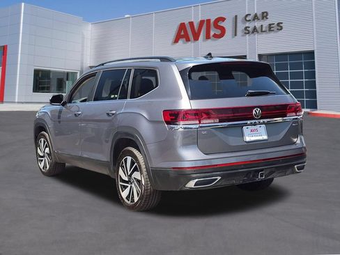 Used 2025 Volkswagen Atlas SE AWD/4WD image 9