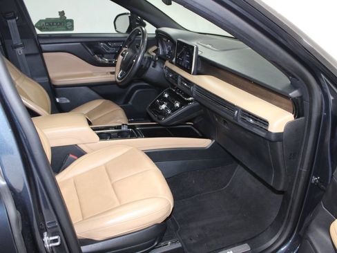 Used 2020 Lincoln Corsair Reserve image 29