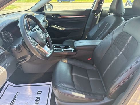 Used 2024 Nissan Altima 2.5 SR image 16