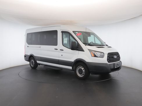 Used 2017 Ford Transit 350 XL image 29