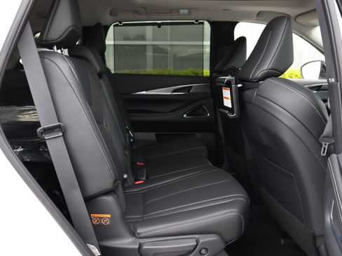 Certified 2026 INFINITI QX60 Luxe w/ Family Package image 21