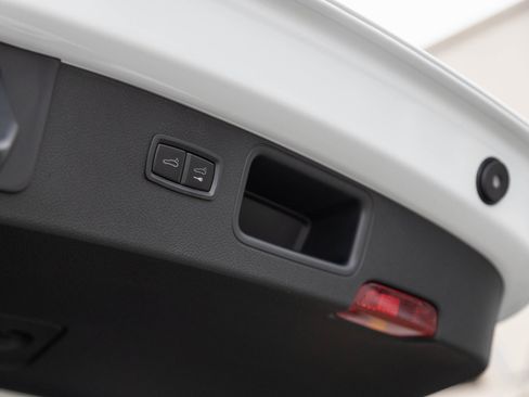 New 2026 Porsche Macan S image 30