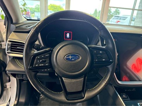 Used 2025 Subaru Outback Onyx Edition AWD/4WD image 21