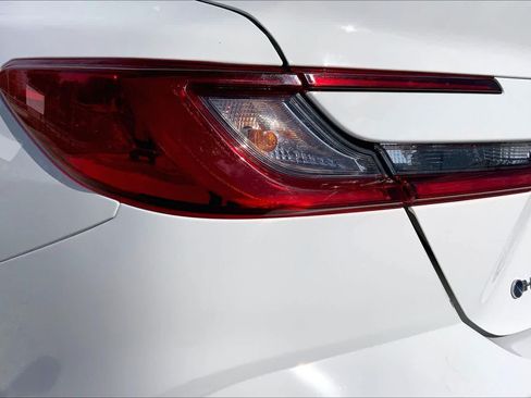 Used 2025 Toyota Camry SE FWD image 28