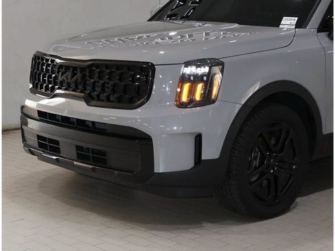 Used 2025 Kia Telluride EX X-Line AWD/4WD image 2