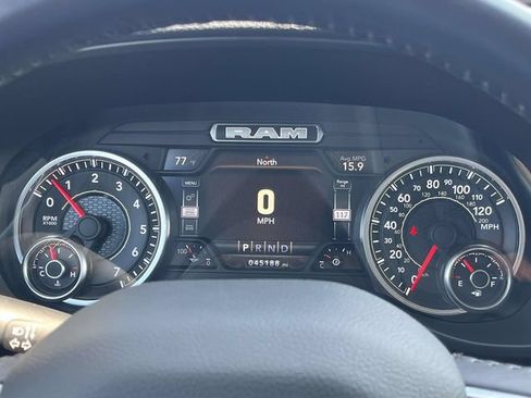 Used 2022 RAM 1500 Laramie AWD/4WD image 36