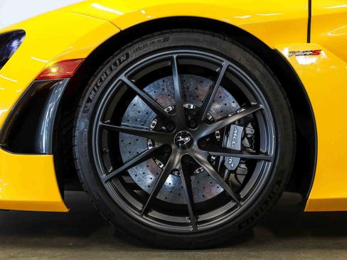 Used 2022 McLaren 720S Performance RWD image 21