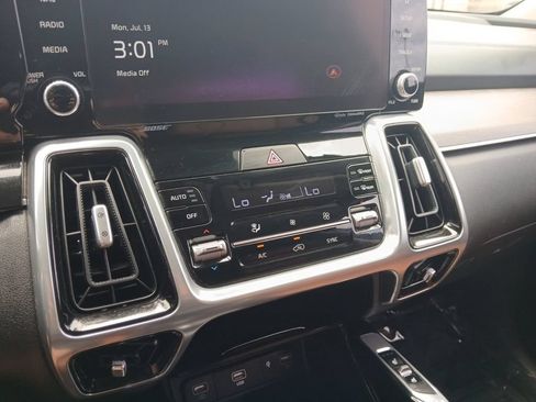 Used 2023 Kia Sorento SX Prestige AWD/4WD image 41