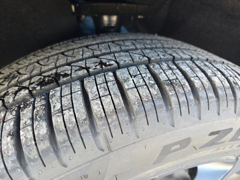 New 2026 Chrysler Pacifica Select w/ S Appearance Package image 38