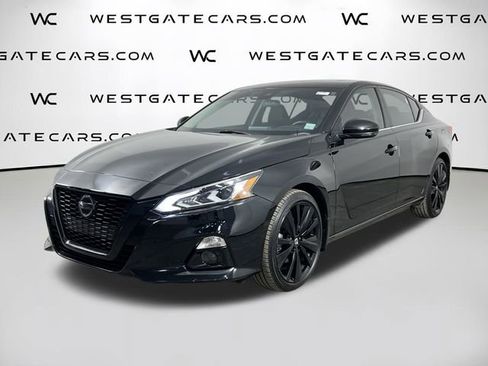 Used 2022 Nissan Altima 2.5 SR w/ Midnight Edition Package image 1