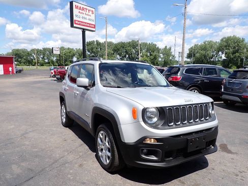 Used 2017 Jeep Renegade Latitude AWD/4WD image 1