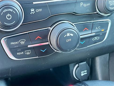 Used 2022 Dodge Charger SXT image 15