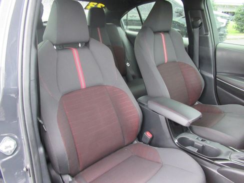 Used 2023 Toyota Corolla SE FWD image 9
