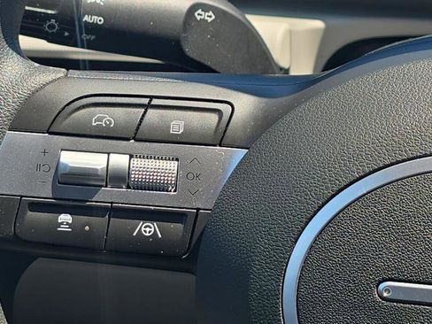 Certified 2025 Hyundai Tucson SEL FWD image 22
