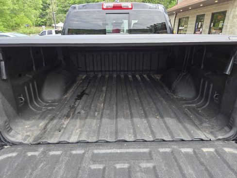 Used 2021 Chevrolet Colorado LT w/ Safety Package image 18