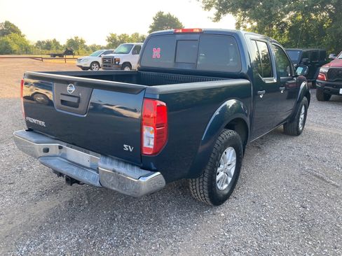 Used 2016 Nissan Frontier SV RWD image 7