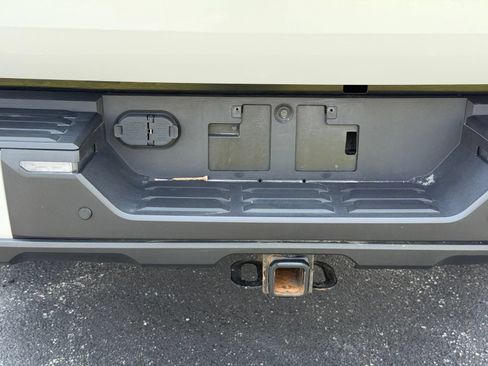 Used 2023 Toyota Tundra Platinum AWD/4WD image 34