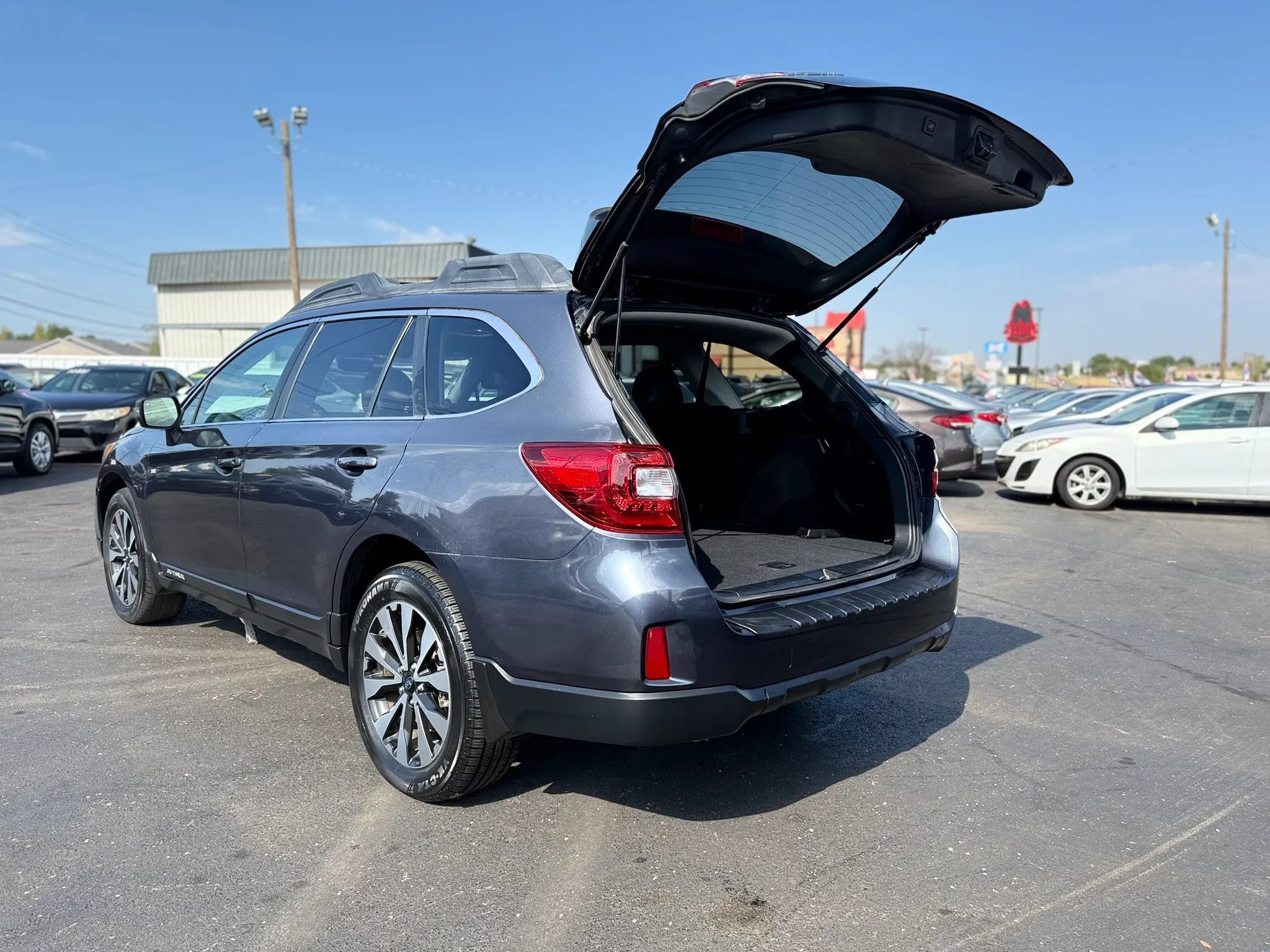 Used 2015 Subaru Outback 2.5i Limited AWD/4WD image 38