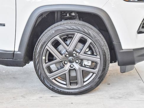 New 2026 Jeep Compass Limited image 11