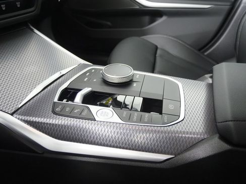 Used 2026 BMW 330i Sedan w/ Premium Package image 23