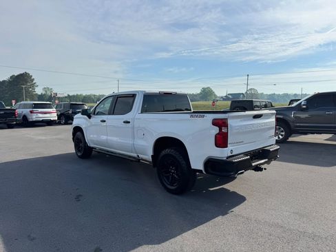 Used 2022 Chevrolet Silverado 1500 Custom Trail Boss AWD/4WD image 3