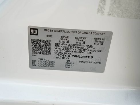 Used 2022 Chevrolet Silverado 2500 High Country w/ Technology Package AWD/4WD image 13