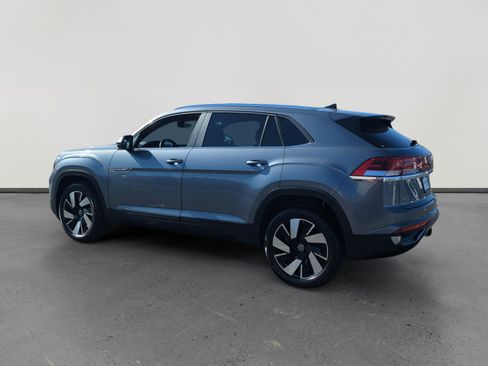 Certified 2024 Volkswagen Atlas Cross Sport SE image 3