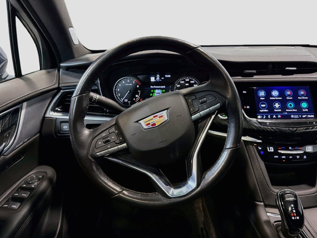 Used 2024 Cadillac XT6 Premium Luxury w/ LPO, Floor Liner Package AWD/4WD image 25