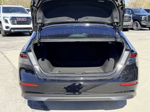 Used 2025 Honda Accord LX image 12