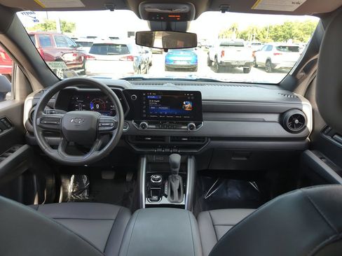 Used 2024 Chevrolet Colorado Trail Boss w/ Advanced Trailering Package AWD/4WD image 19
