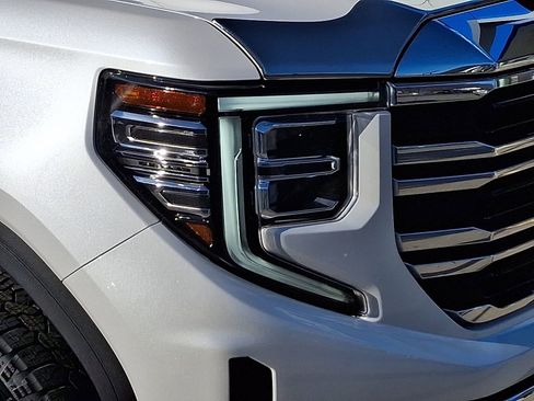 Used 2024 GMC Sierra 1500 SLT w/ SLT Premium Plus Package image 9