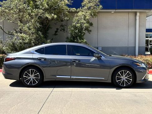 Used 2023 Lexus ES 350 w/ Premium Package image 3