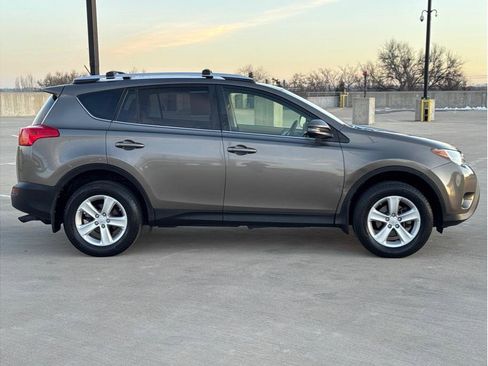 Used 2013 Toyota RAV4 XLE image 9