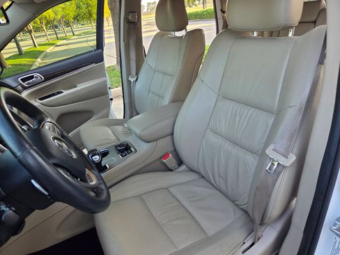 Used 2015 Jeep Grand Cherokee Limited AWD/4WD image 13