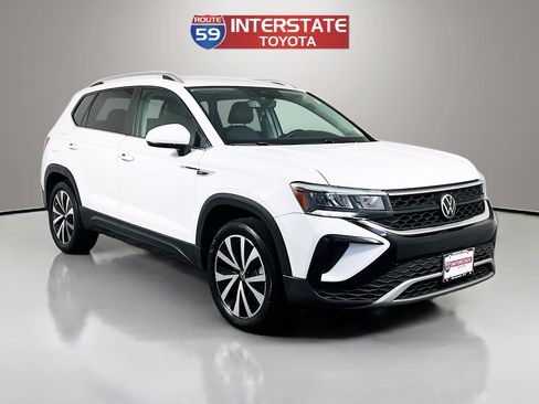 Used 2022 Volkswagen Taos SE w/ IQ.Drive SE Package AWD/4WD image 1