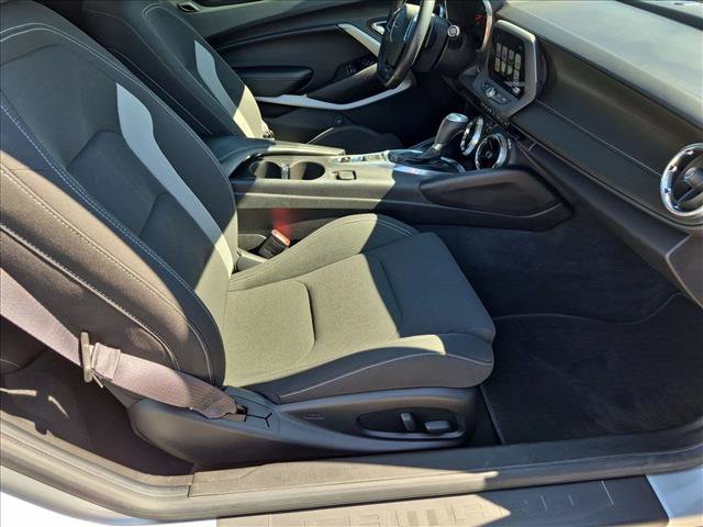Used 2016 Chevrolet Camaro SS RWD image 19