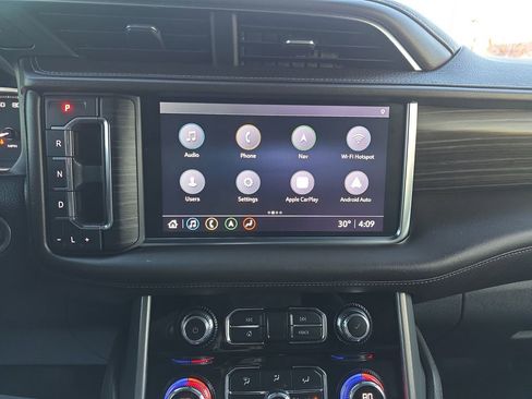 Used 2021 GMC Yukon Denali image 18