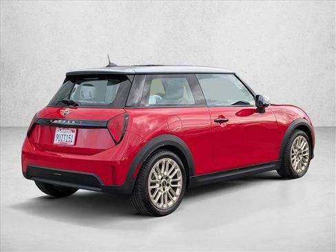 Certified 2025 MINI Cooper S image 5