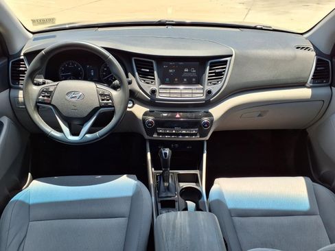 Used 2018 Hyundai Tucson Value w/ Cargo Package FWD image 11
