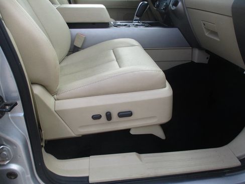 Used 2017 Ford Expedition EL Limited w/ Equipment Group 301A image 38