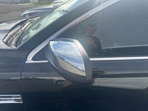 Used 2017 Ford Taurus Limited FWD image 18