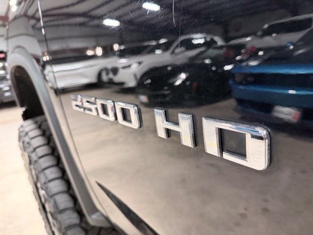 Used 2020 Chevrolet Silverado 2500 High Country w/ Z71 Off-Road Package AWD/4WD image 36