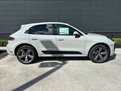Used 2026 Porsche Macan image 10