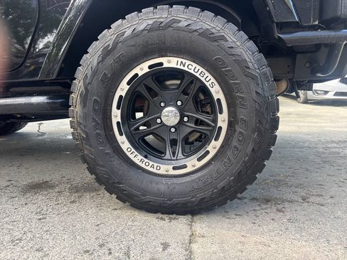 Used 2014 Jeep Wrangler Sahara AWD/4WD image 13