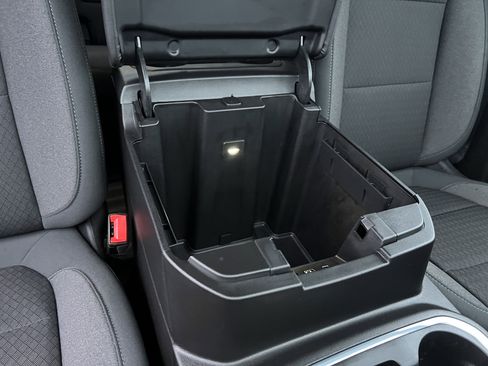 Used 2021 GMC Sierra 1500 Elevation w/ Preferred Package image 24