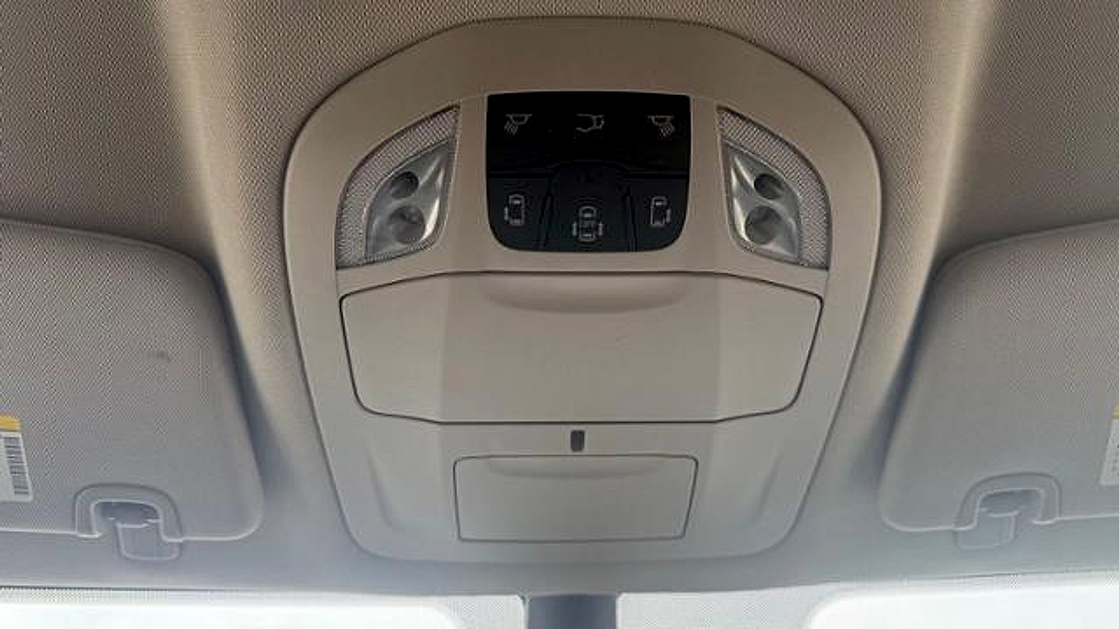 Used 2024 Chrysler Pacifica Touring-L FWD image 16