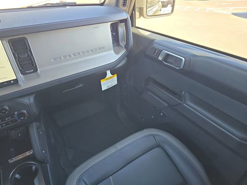 New 2025 Ford Bronco Outer Banks w/ Sasquatch Package image 11